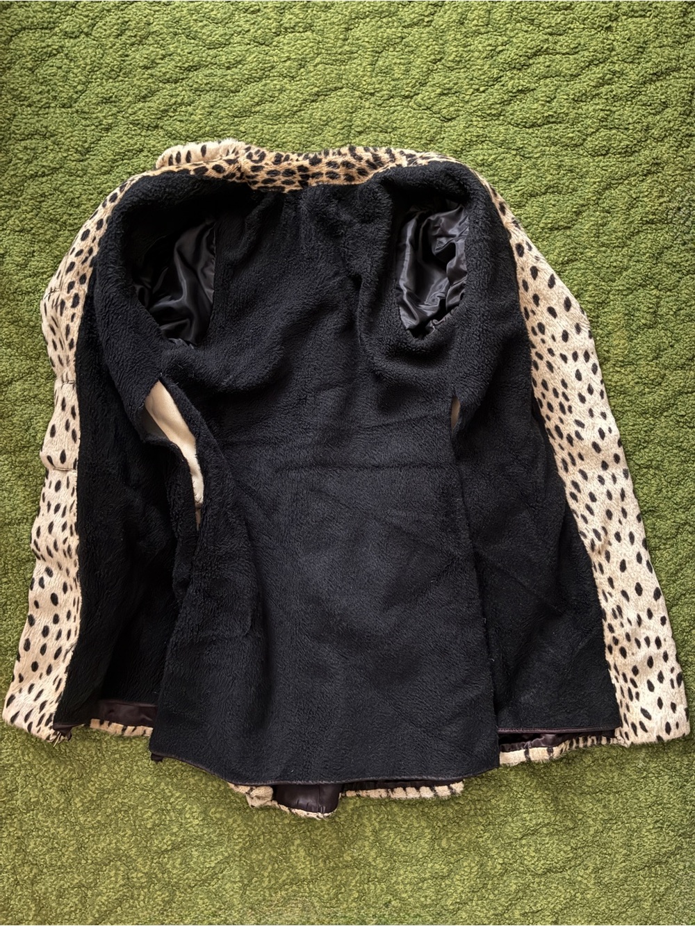 Vintage Cheetah Spotted Faux Fur Coat - Picture 5 of 12